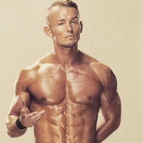 Pursuit Champion Sean Davenport